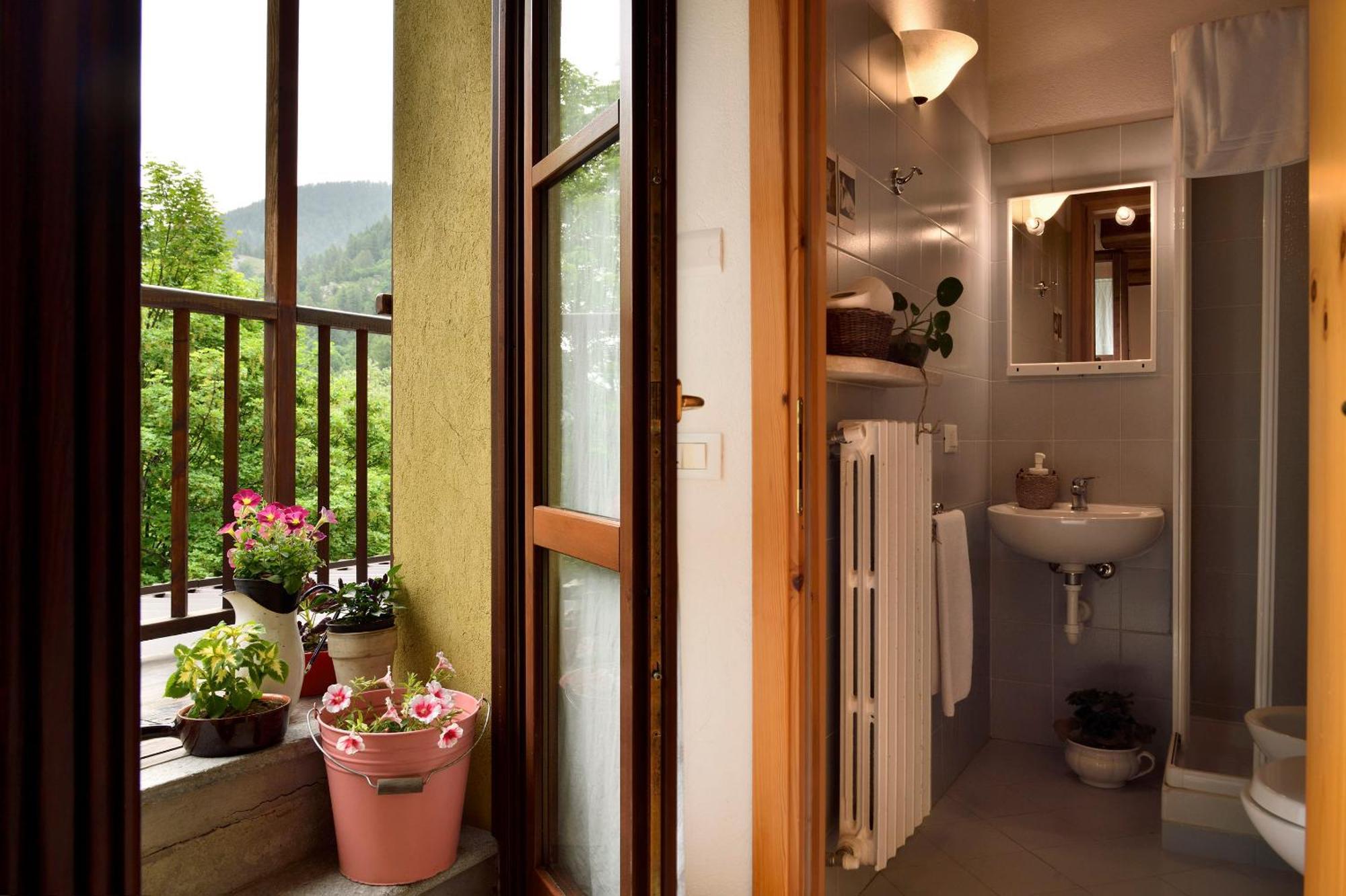 Rifugio Lou Lindal Hotel Canosio Exterior photo
